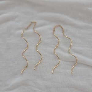 Gold Wavy Chain Ear Thread Earrings